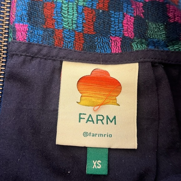 FARM RIO Tapestry Scarf
Blue Mini Skirt Size 0 - Picture 14 of 16